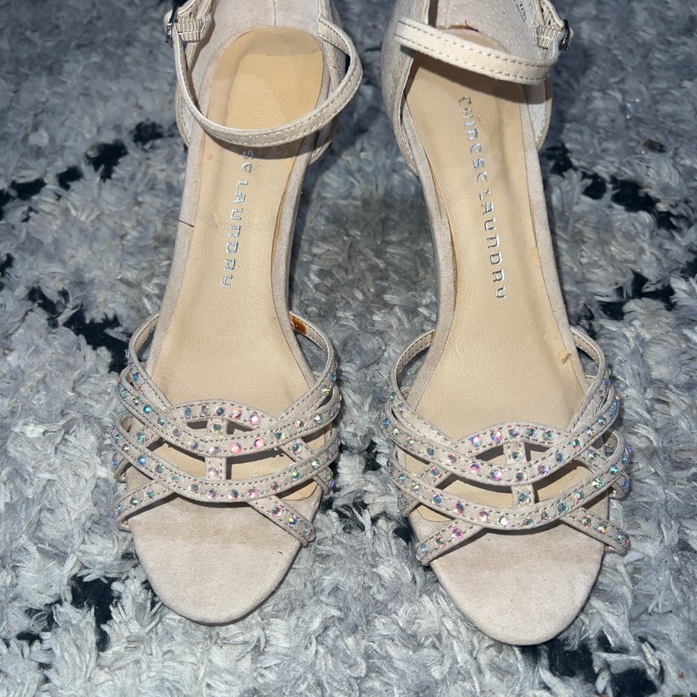 Chinese Laundry Women's Strappy Sandals